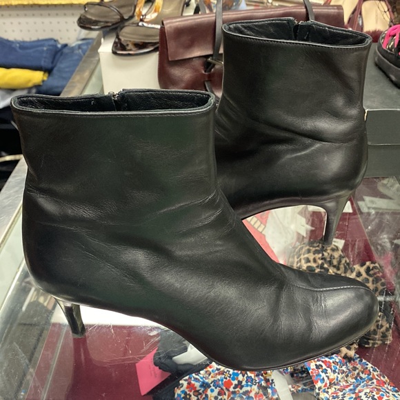 L.K. Bennett Black Leather Ankle Boots - Sz 41 - Picture 2 of 5
